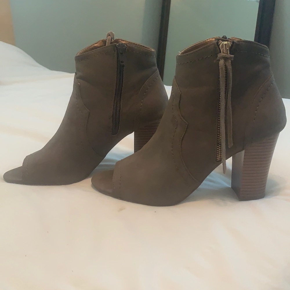 Xoxo peep toe booties